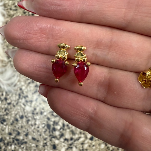 plating over silver bear motif Earrings with laboratory-grown bold - Picture 3 of 5